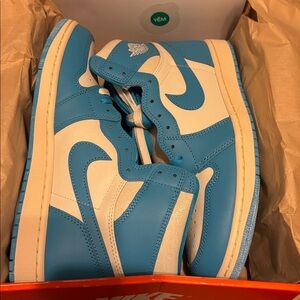 ‼️BNWB‼️ Nike- Air Jordan 1 Retro High OG UNC Reimagined